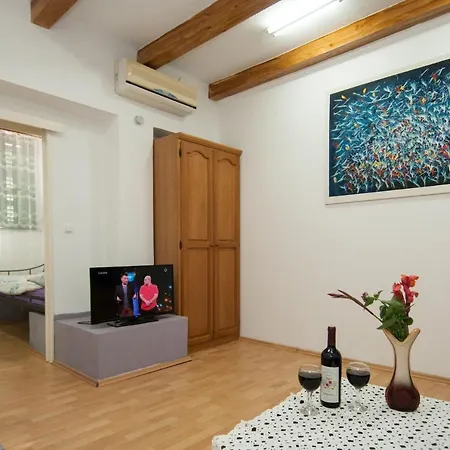 Apartments Lovran Apartment