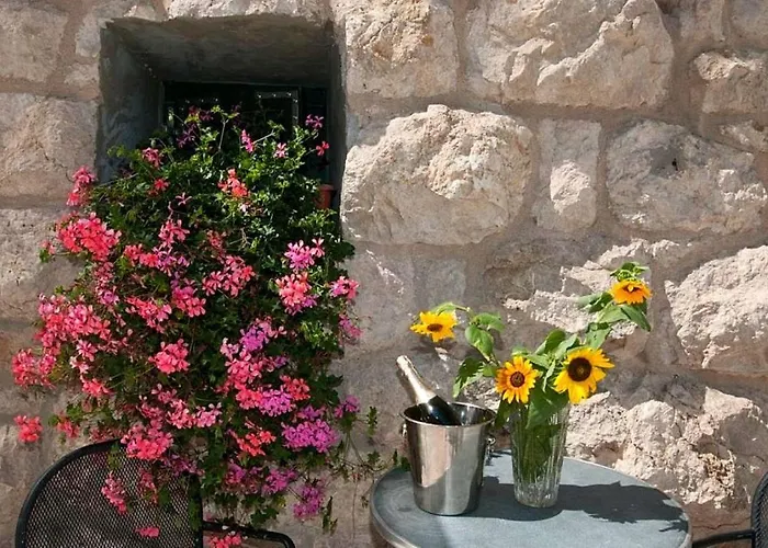 Apartments Lovran 아파트 로브란